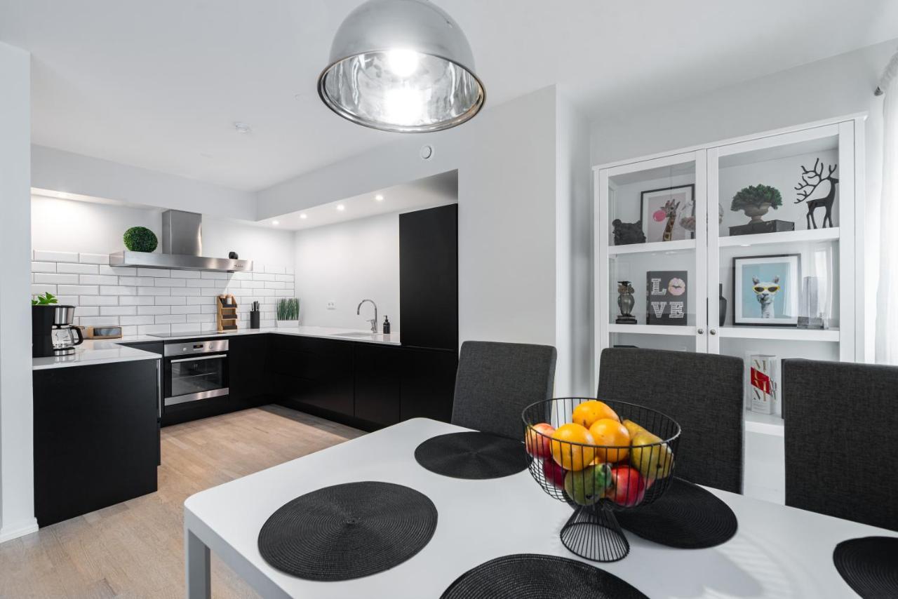 Airhome - Black&White Tallinn Dış mekan fotoğraf